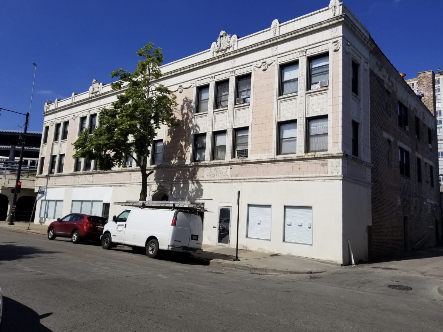 7606 North Paulina Street - 304