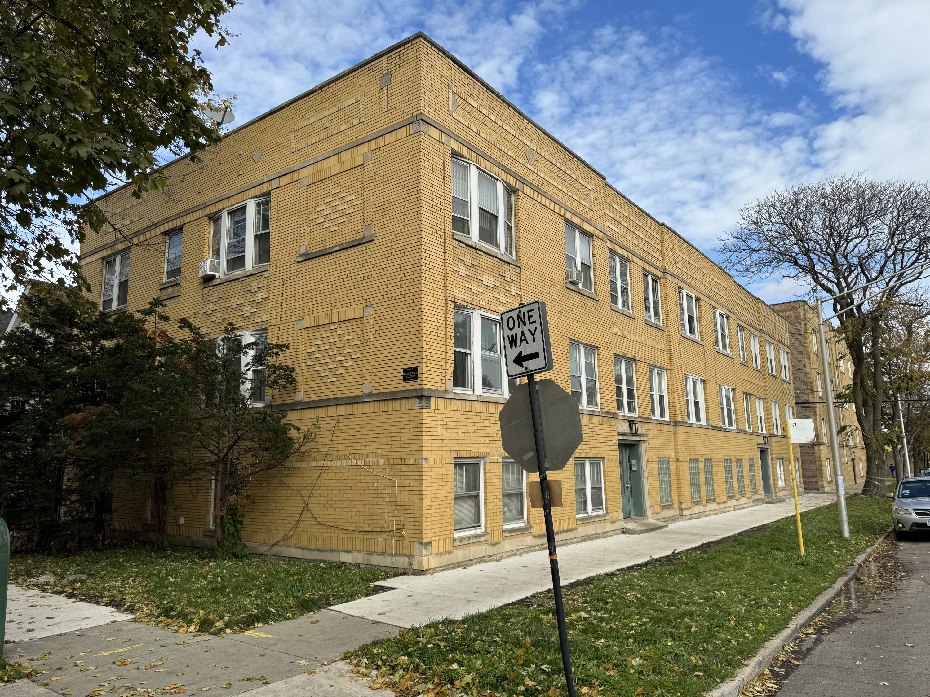 4652 W Palmer - 2